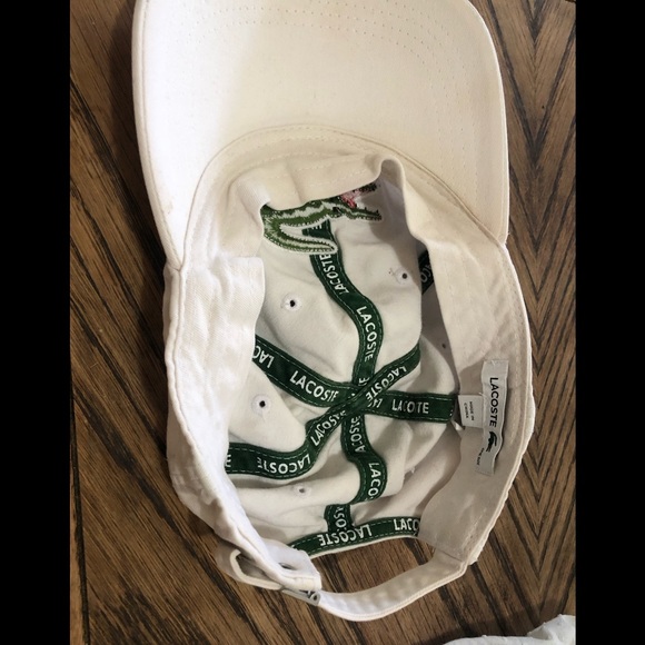 LACOSTE Set Hat & Shorts - Picture 8 of 8
